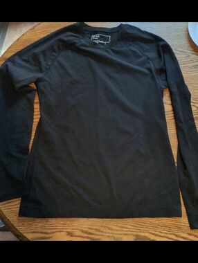 FIGS seamless long sleeve top